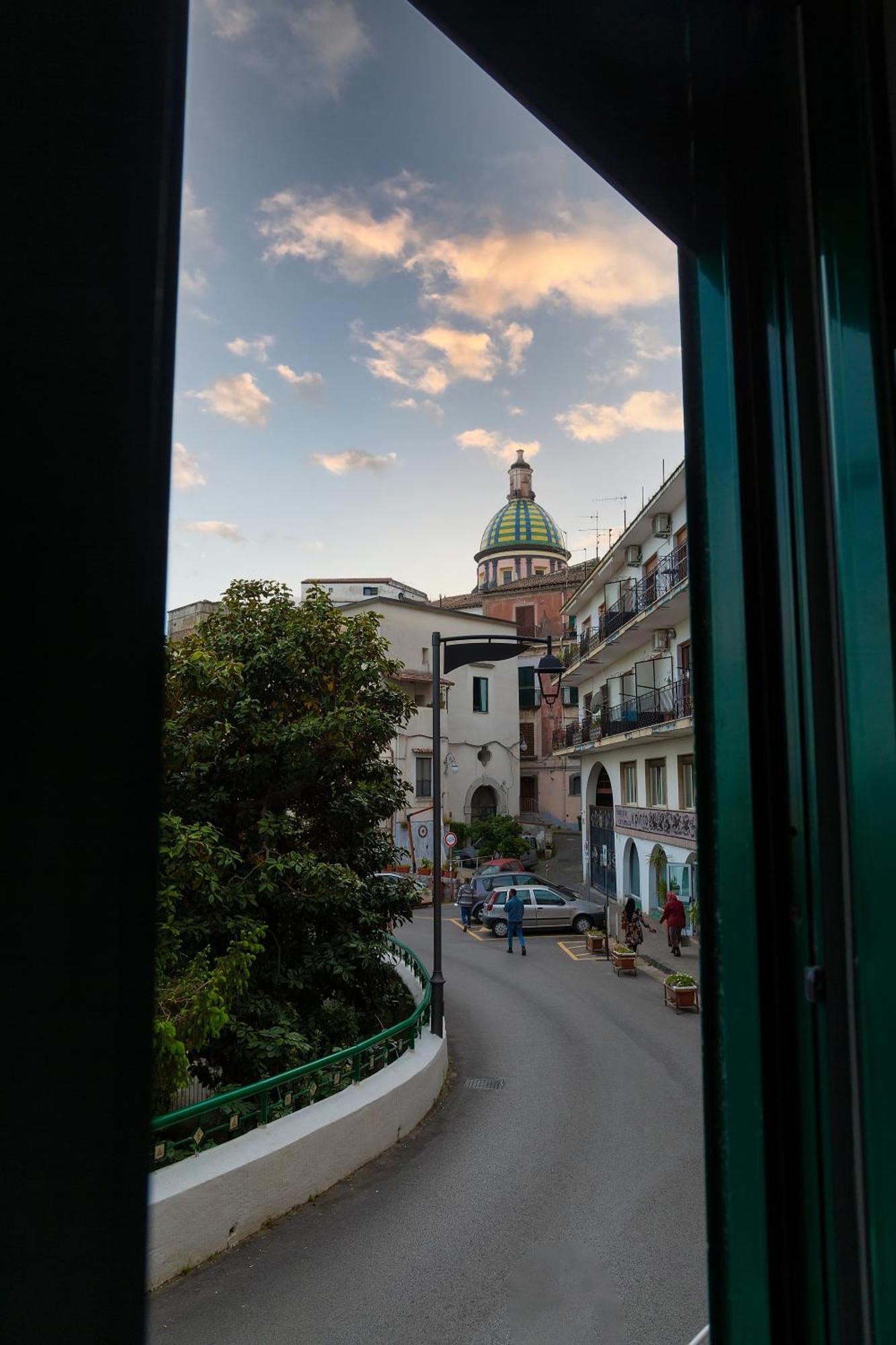 Le Due Sorelle Vietri sul Mare Exterior photo